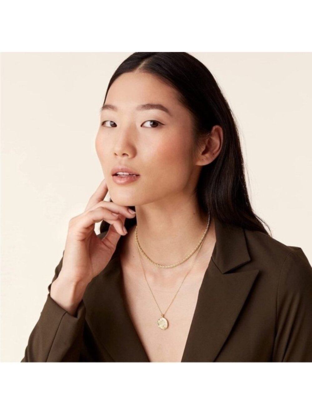 Gold 14k Gold Plated Textured Disc Layered Necklace - Picture 2 of 3